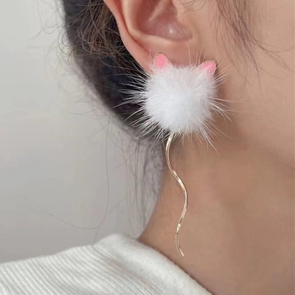 Jewelry - Puff Kitty Cat Earrings
